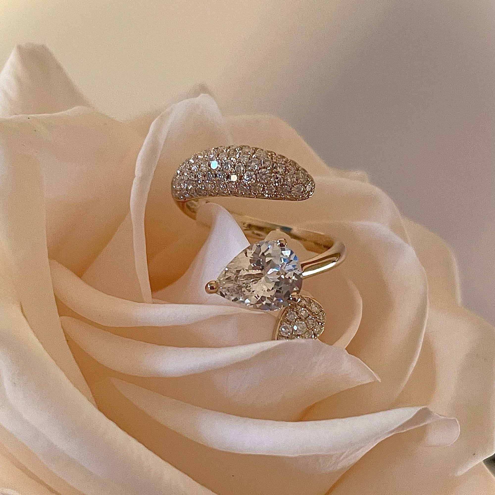 14K yellow gold ring with diamond pavé and white sapphire