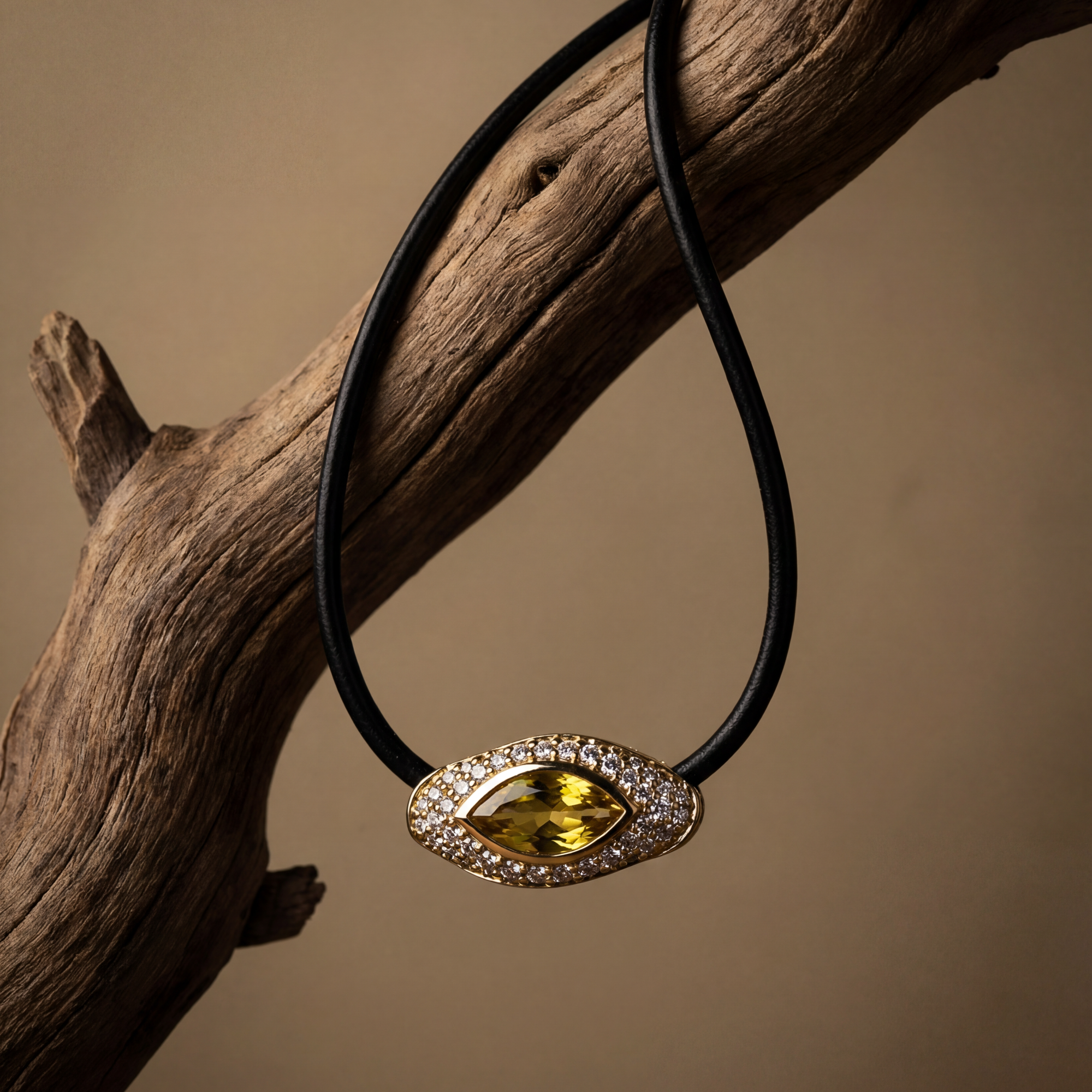 Sona Yellow Sapphire necklace in 14K yellow gold with pavé diamonds